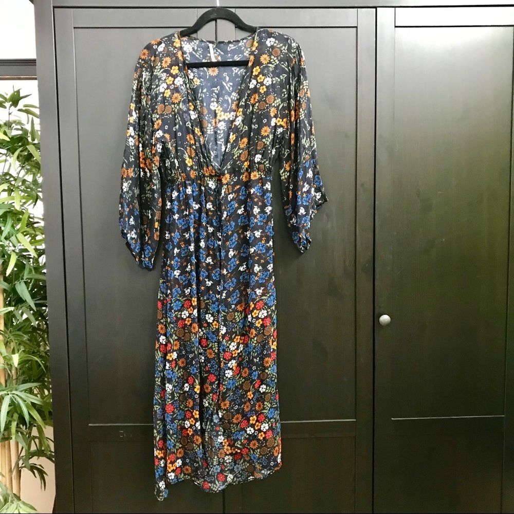 Anthropologie Floreat Gorgeous Floral Print Kimono